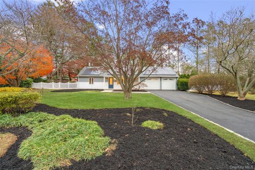 1 Upper Ln, Centerport, NY, 11721-1150 | Card Image