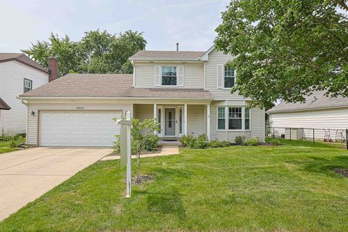 1410 Huntington Dr, Mundelein, IL, 60060-3212 | Card Image