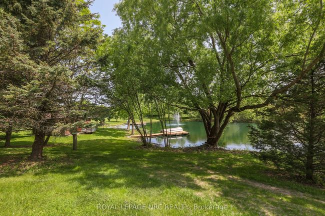 2021 Victoria Ave, Home with 5 bedrooms, 4 bathrooms and 50 parking in Pelham ON | Image 41