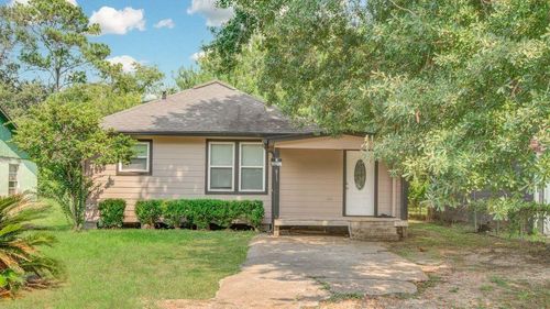 811 S Morgan St, Angleton, TX, 77515-5222 | Card Image