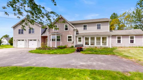 136 Hogan Road, Lewiston, ME, 04240 | Card Image