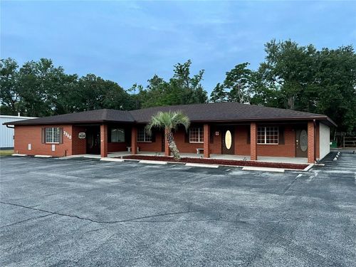 3360 Us Highway 441/27, Fruitland Park, FL, 34731-4490 | Card Image