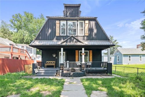 923 4th Ave, Leavenworth, KS, 66048-3219 | Card Image