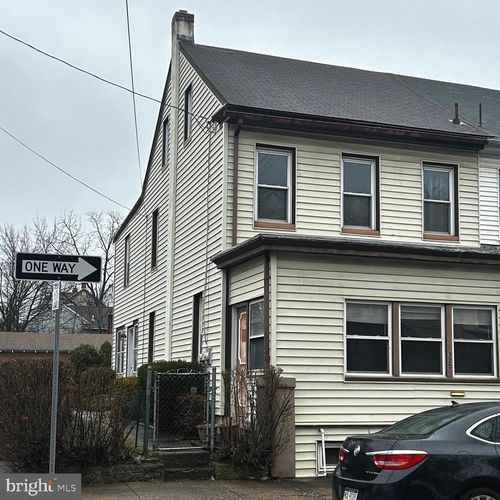 325 Jefferson Ave, POTTSTOWN, PA, 19464-5359 | Card Image