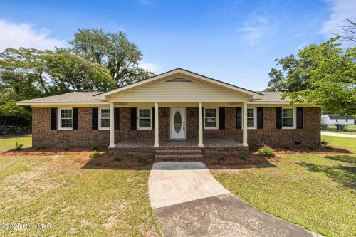 205 Cromartie Rd, Elizabethtown, NC, 28337-9701 | Card Image