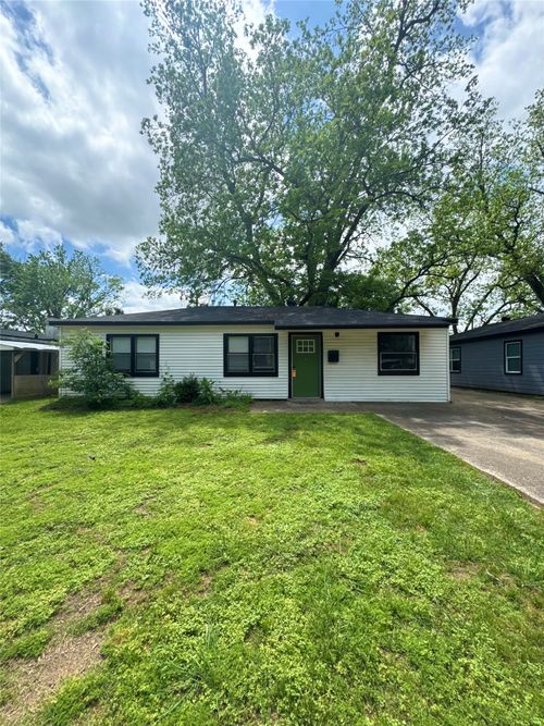 1704 Oriole St, Bossier City, LA, 71112-4214 | Card Image