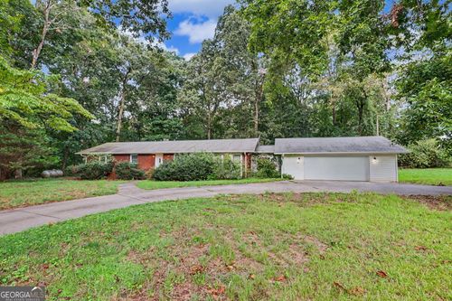 692 Allen Anderson Rd, CLEVELAND, GA, 30528-5332 | Card Image