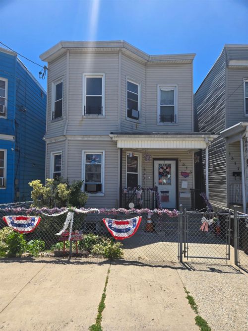 1315 9th St, North Bergen, NJ, 07047-1926 | Card Image