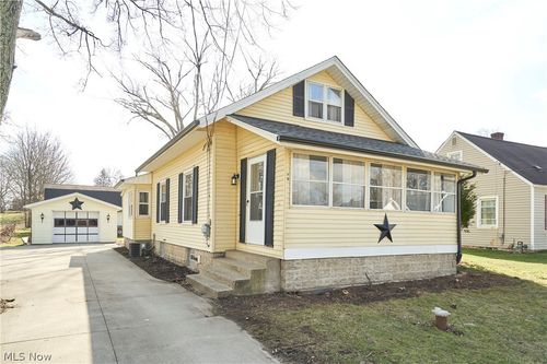 3248 State St Nw, North Canton, OH, 44720-4546 | Card Image