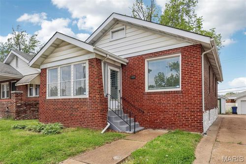 5909 Hampton Ave, Saint Louis, MO, 63109-3440 | Card Image