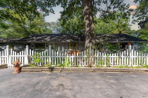 2325 Fout Rd, Gamaliel, AR, 72537-9672 | Card Image