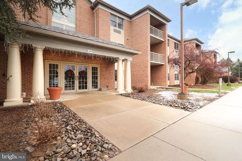 apt-124-305 Village Heights Dr, STATE COLLEGE, PA, 16801-7690 | Card Image