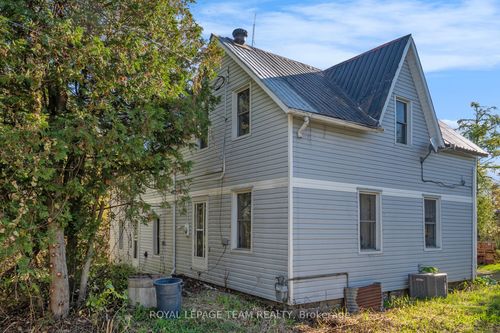 9066 Victoria St, Edwards, ON, K0A1V0 | Card Image