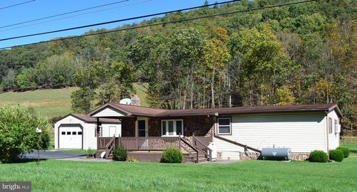 100 Fye Rd, BELLEFONTE, PA, 16823-4284 | Card Image