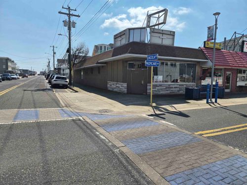 3701 Pacific Ave, Wildwood, NJ, 08260-4718 | Card Image