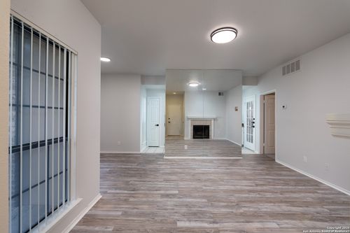 apt-511-11839 Parliament St, San Antonio, TX, 78216-5441 | Card Image