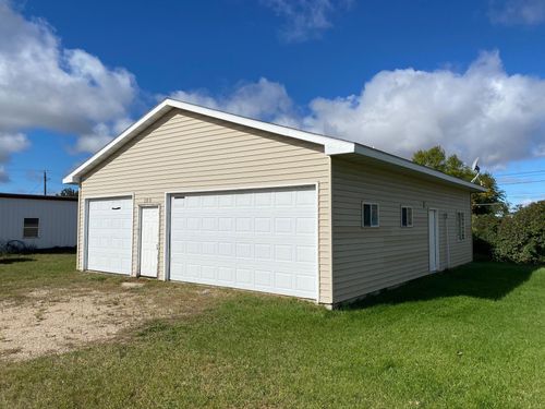 109 Rocket Dr, Badger, MN, 56714 | Card Image