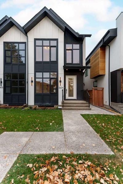 2634 30 St Sw, Home with 4 bedrooms, 3 bathrooms and 2 parking in Calgary AB | Image 2