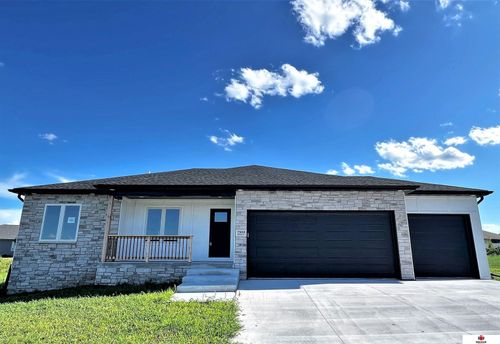 7909 Kallum Dr, Lincoln, NE, 68516 | Card Image
