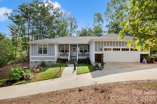243 Dublin Ln, Columbus, NC, 28722-5726 | Card Image