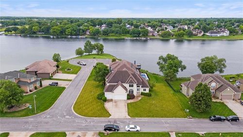 4749 Sw Gull Point Dr, Lee's Summit, MO, 64082-2421 | Card Image