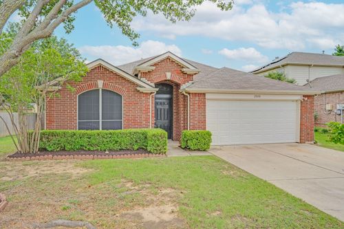 2008 Lamprey Cir, Denton, TX, 76210-3313 | Card Image