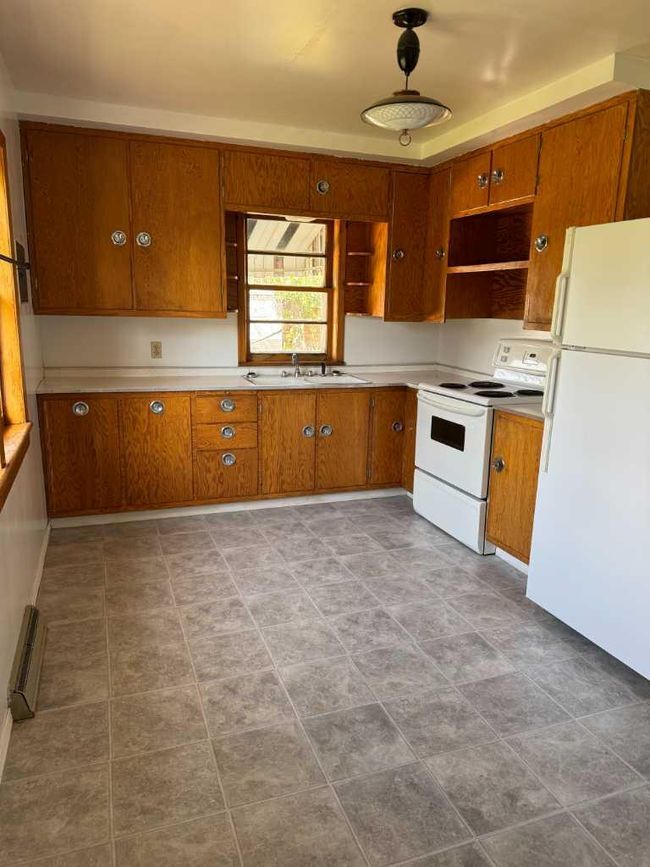 10313 103 Street, House other with 3 bedrooms, 1 bathrooms and 5 parking in Hythe AB | Image 13