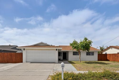 3907 Genine Dr, Oceanside, CA, 92056-4331 | Card Image