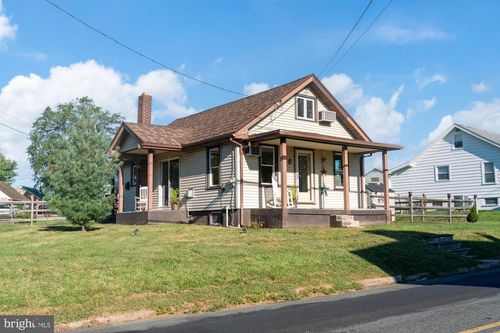 503 Montgomery Ave, BOYERTOWN, PA, 19512-8686 | Card Image