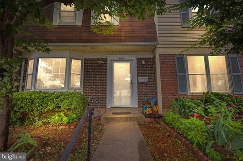 9084 Mcclellan Cmn, MANASSAS, VA, 20110-4209 | Card Image