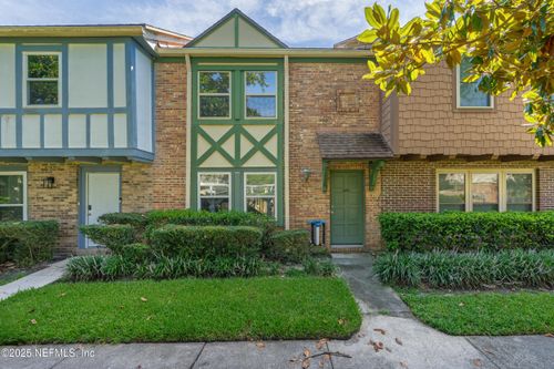 8222 Kensington Sq, JACKSONVILLE, FL, 32217-4401 | Card Image