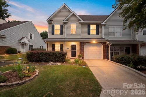 806 Rock Lake Gln, Fort Mill, SC, 29715-6442 | Card Image
