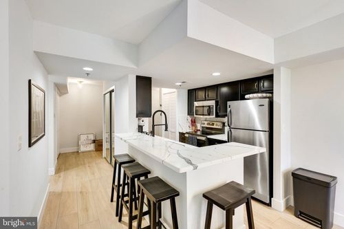 311-1001 N Vermont St, ARLINGTON, VA, 22201-4765 | Card Image