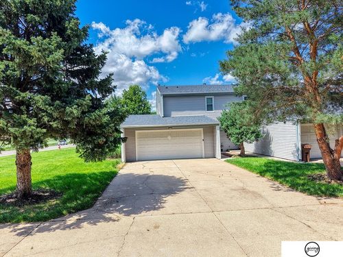 5600 Fairacre Ct, Lincoln, NE, 68506-4504 | Card Image