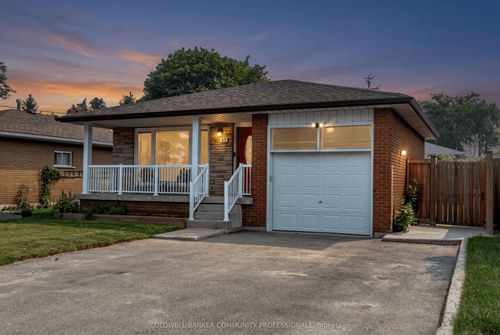 85 Lavina Cres, Hamilton, ON, L9C5S8 | Card Image