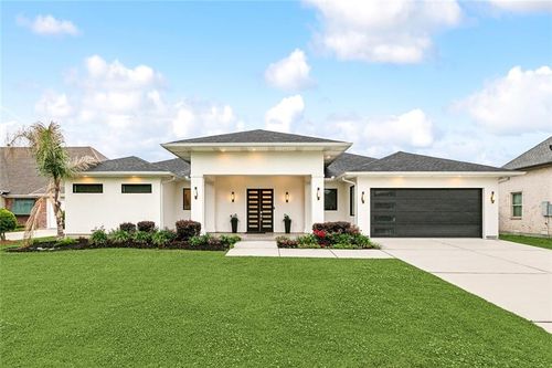 110 Ciena Dr, Gretna, LA, 70056-7256 | Card Image