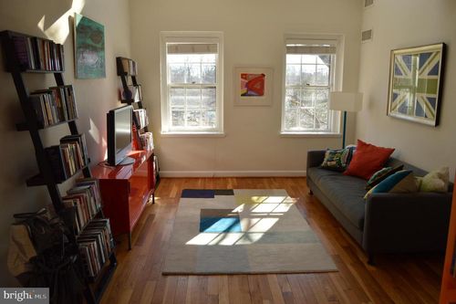 apt-f462-3851 Newark St Nw, WASHINGTON, DC, 20016-3026 | Card Image