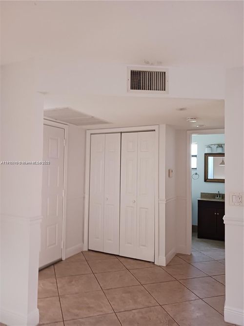 3584-3815 Cocoplum Cir, Coconut Creek, FL, 33063-5938 | Card Image