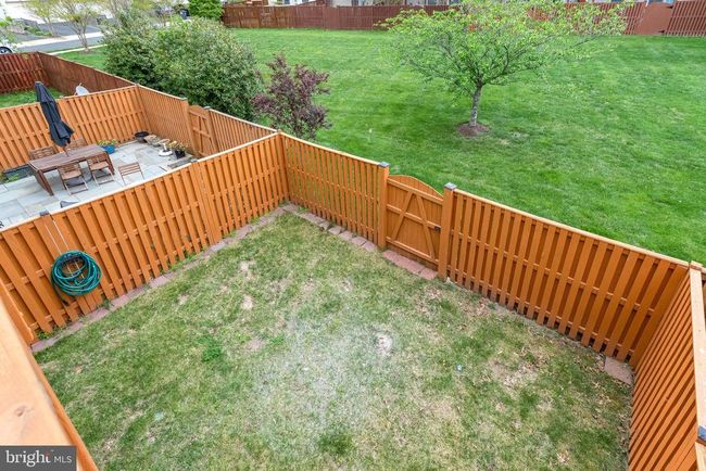 25804 Commons Sq, Townhouse with 3 bedrooms, 4 bathrooms and null parking in CHANTILLY VA | Image 39