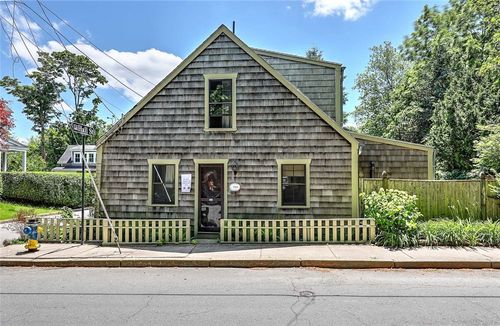 26 Bridge St, Warren, RI, 02885-4006 | Card Image