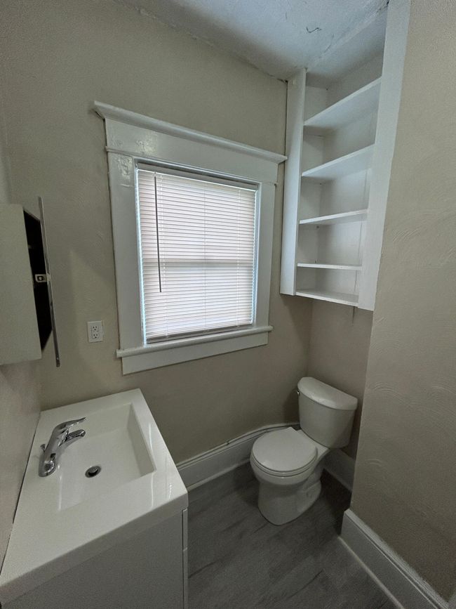 8Bathroom1 | Image 19