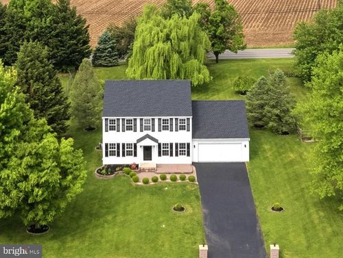 121 Cooper Ln, Oxford, PA, 19363-4012 | Card Image