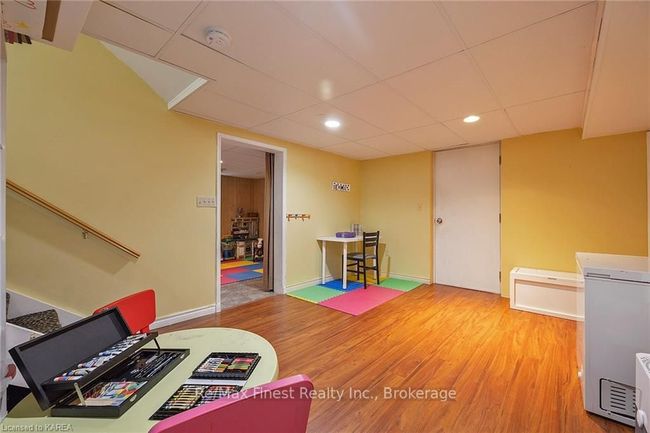 862 Old Colony Rd, House other with 4 bedrooms, 4 bathrooms and 6 parking in Kingston ON | Image 32
