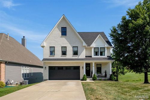 501 Fairway Oaks Dr, Eureka, MO, 63025-2084 | Card Image