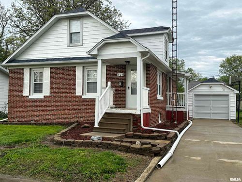 505 N Saint Clair St, Altamont, IL, 62411-1533 | Card Image