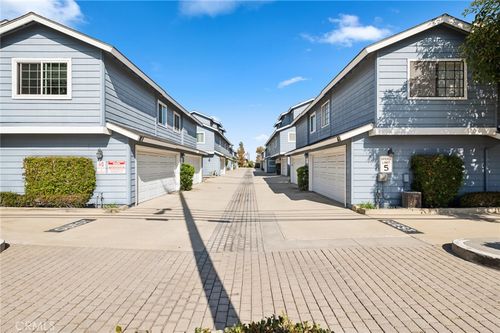 apt-b1-350 Avocado St, Costa Mesa, CA, 92627-1647 | Card Image