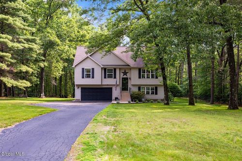 1 Barrington Dr, Gansevoort, NY, 12831-1131 | Card Image