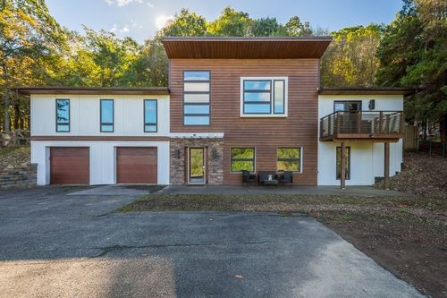 1645 Pegher Ln, Sewickley, PA, 15143-8116 | Card Image