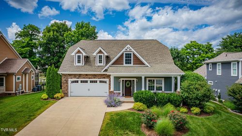 231 Riverwatch Cir, Kingsport, TN, 37660-2900 | Card Image