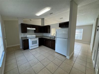 2725 Windsor Heights Street, House other with 3 bedrooms, 2 bathrooms and null parking in DELTONA FL | Image 3